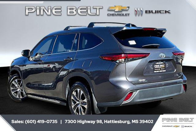 2022 Toyota Highlander XLE 2022 Toyota Highlander XLE