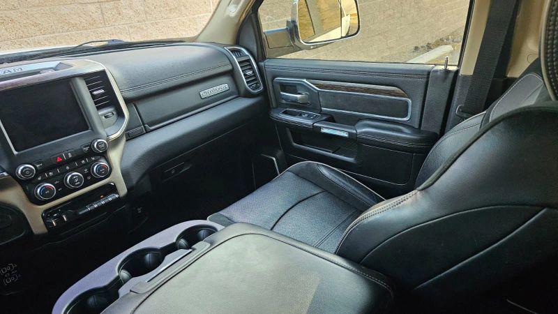 2019 Ram 3500 Laramie Crew Cab 4x4 6'4" Box