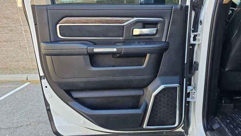 2019 Ram 3500 Laramie Crew Cab 4x4 6'4" Box