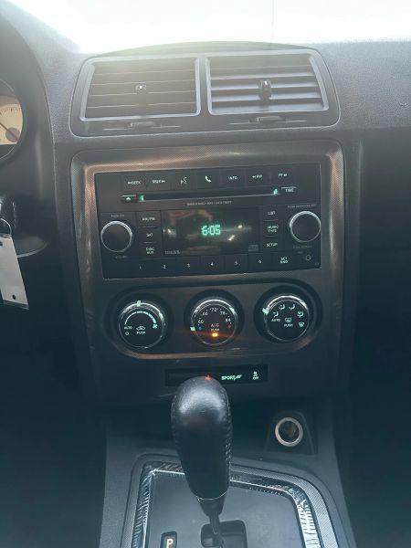 2013 Dodge Challenger SXT