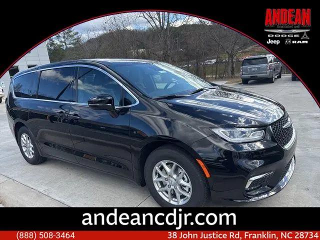 2026 Chrysler Pacifica Select for sale in Franklin, NC