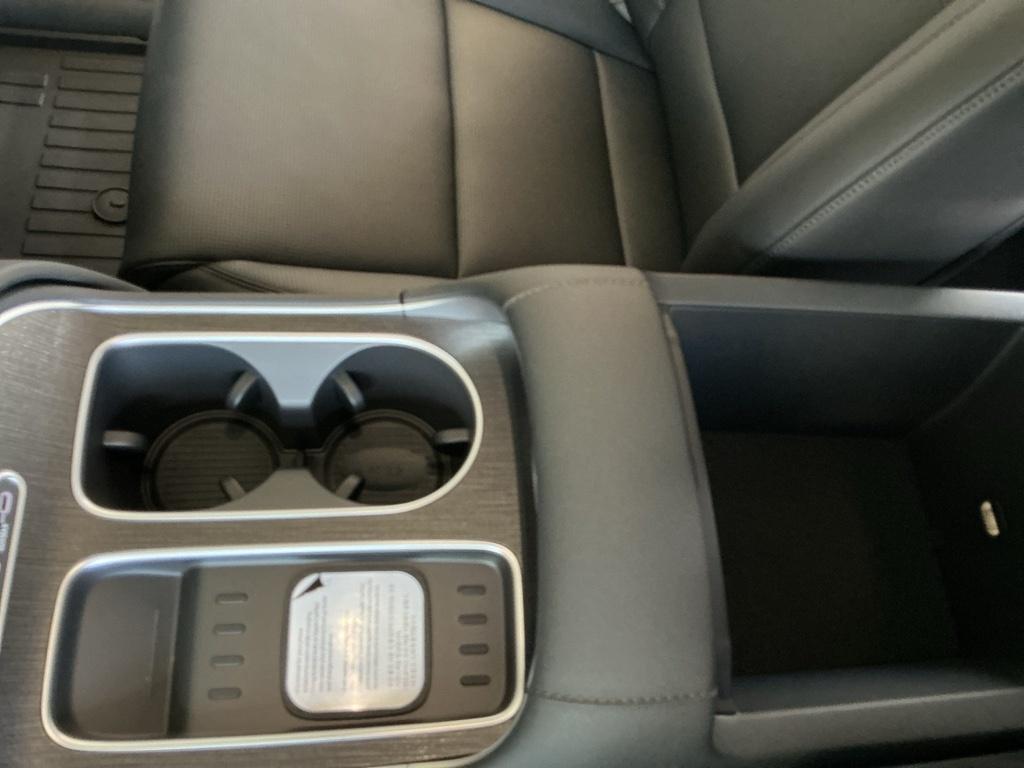 2026 Hyundai Palisade Limited - Photo 8