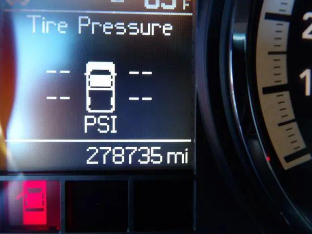 2010 Dodge Ram 1500 SLT/Sport/TRX