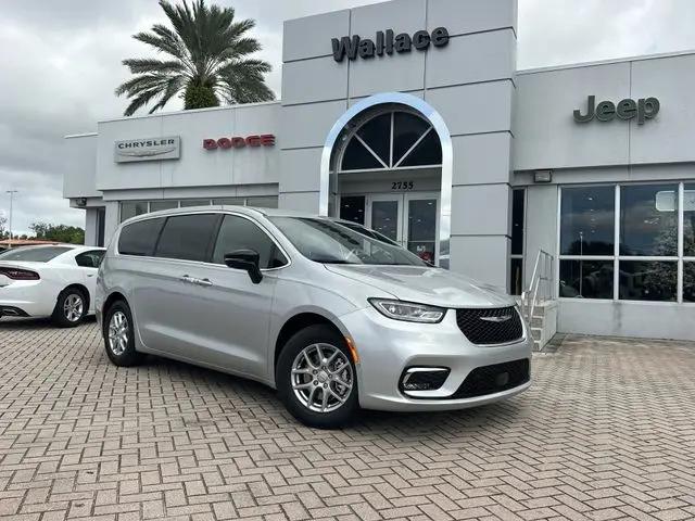 2026 Chrysler Pacifica Select for sale in Stuart, FL