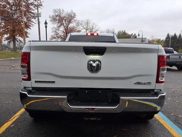 2024 Ram 3500 Big Horn Crew Cab 4x4 8' Box