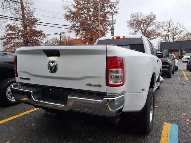 2024 Ram 3500 Big Horn Crew Cab 4x4 8' Box