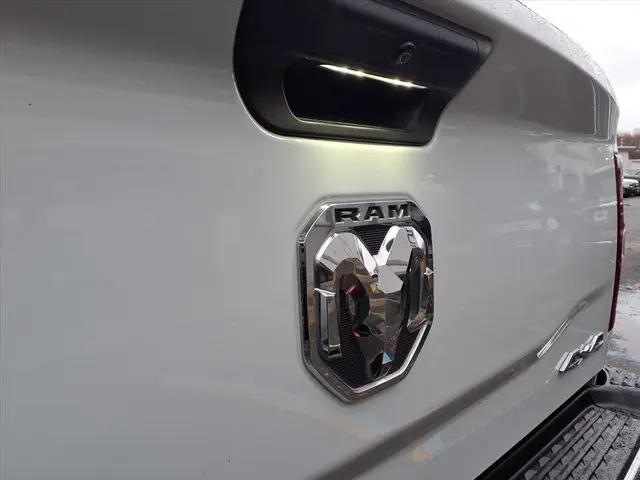2024 Ram 3500 Big Horn Crew Cab 4x4 8' Box