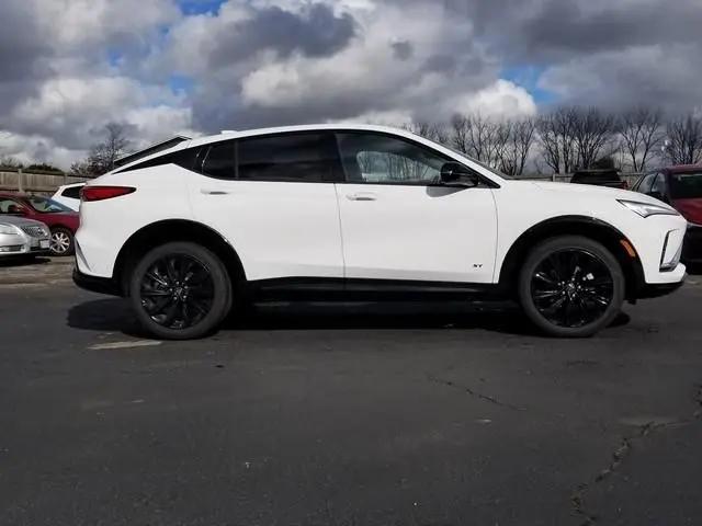 2026 Buick NV Sport Touring FWD