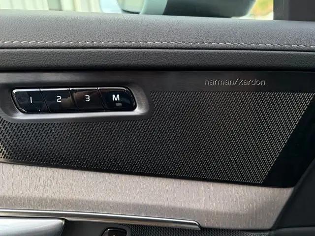 2026 Volvo XC90 Ultra, B6 AWD Gas (mild hybrid), Gasoline, Bright, 7 Seats