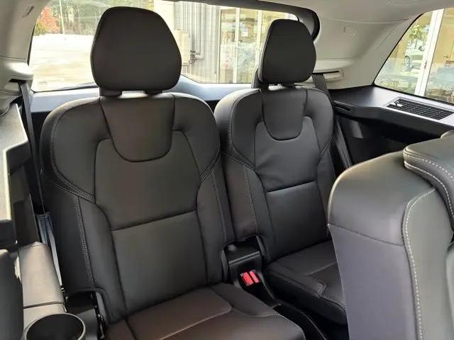 2026 Volvo XC90 Ultra, B6 AWD Gas (mild hybrid), Gasoline, Bright, 7 Seats