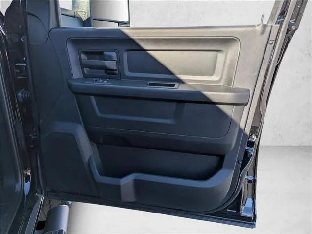 2026 Ram 2500 Black Express Crew Cab 4x4 6'4" Box
