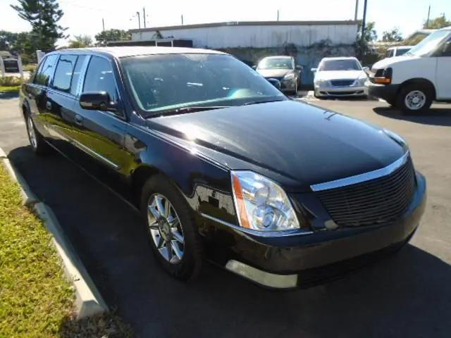 2011 Cadillac DTS Standard