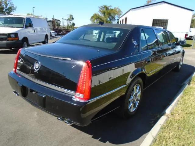 2011 Cadillac DTS Standard