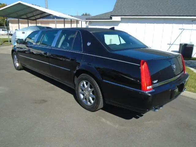 2011 Cadillac DTS Standard