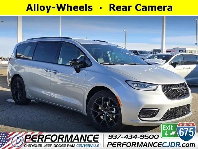 2026 Chrysler Pacifica Select for sale in Centerville, OH