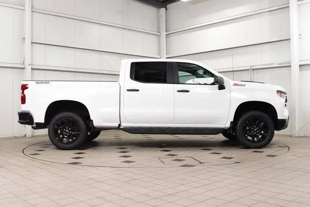 2026 Chevrolet Silverado 1500 4WD Crew Cab Standard Bed Custom Trail Boss