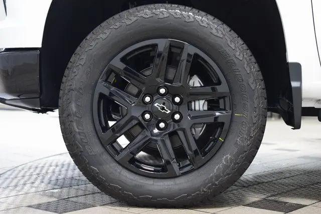 2026 Chevrolet Silverado 1500 4WD Crew Cab Standard Bed Custom Trail Boss