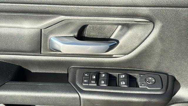 2025 Ram 1500 Tradesman Crew Cab 4x4 5'7" Box