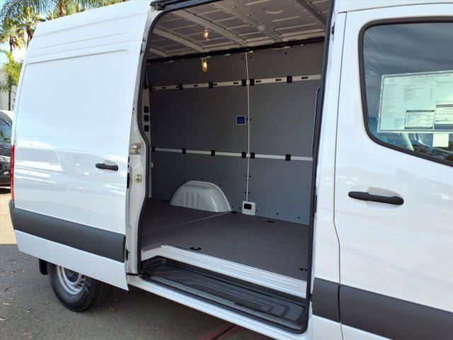 2026 Mercedes-Benz Sprinter 2500 Cargo 144 WB