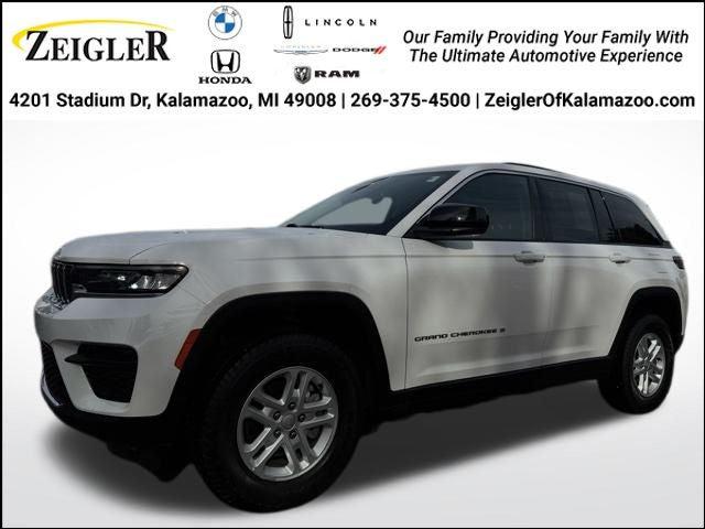 2023 Jeep Grand Cherokee Laredo 4x4 2023 Jeep Grand Cherokee Laredo 4x4