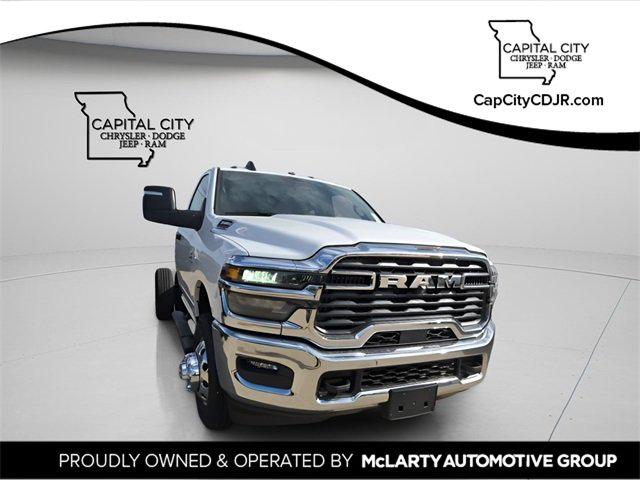 2026 RAM Ram 3500 Chassis Cab RAM 3500 TRADESMAN CHASSIS REGULAR CAB 4X4 60 CA 2026 RAM Ram 3500 Chassis Cab RAM 3500 TRADESMAN CHASSIS REGULAR CAB 4X4 60 CA