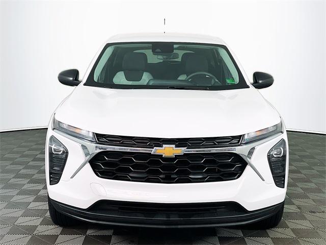 2025 Chevrolet Trax FWD LS