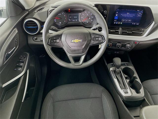 2025 Chevrolet Trax FWD LS