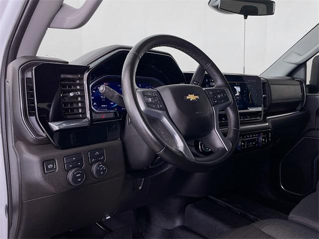 2025 Chevrolet Silverado 2500HD 4WD Crew Cab Standard Bed LT