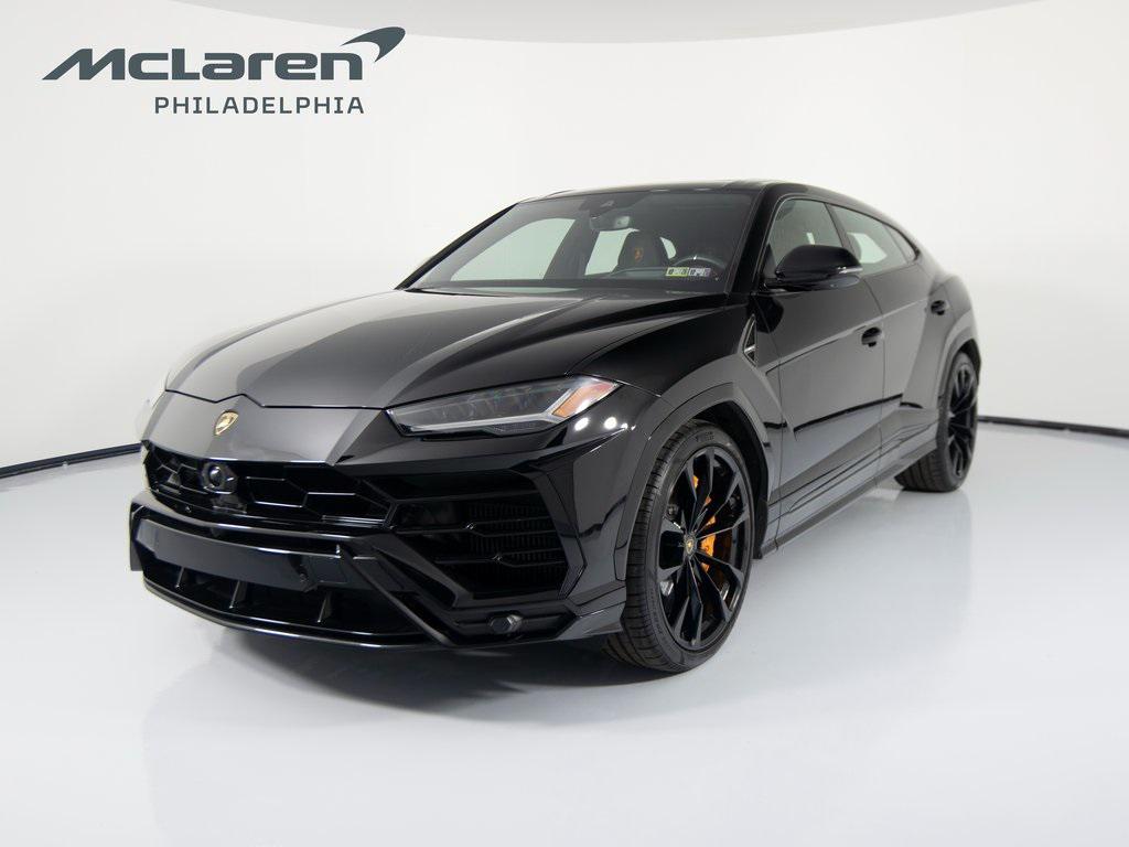 /2022 Lamborghini Urus