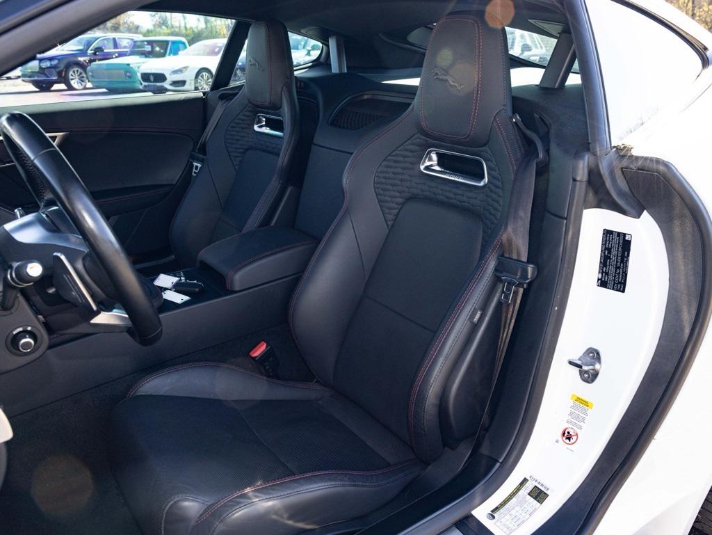 2023 Jaguar XE P450 R-Dynamic photo 3