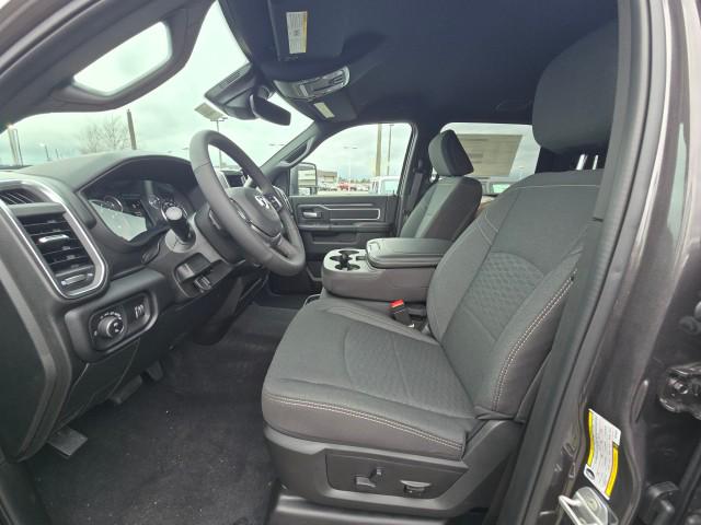 2026 Ram 3500 Big Horn Crew Cab 4x4 8 Box