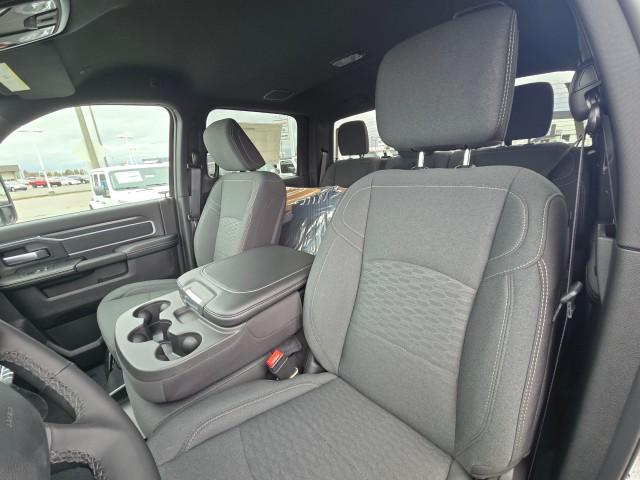 2026 Ram 3500 Big Horn Crew Cab 4x4 8 Box