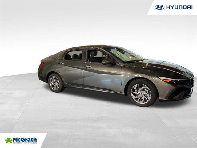 2026 Hyundai Elantra Hybrid Blue for sale in HIAWATHA, IA