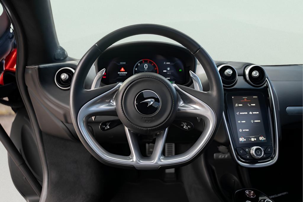 2023 McLaren GT Base - Photo 40