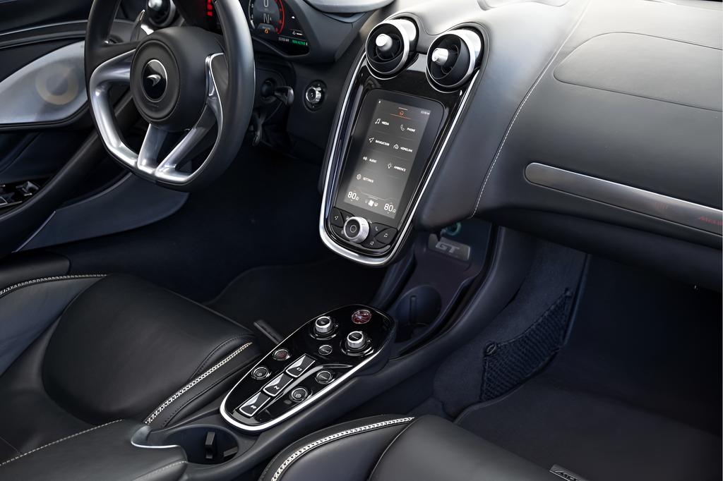 2023 McLaren GT Base - Photo 46