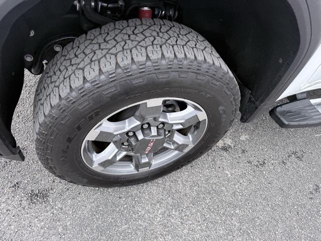 2025 GMC Sierra 2500HD 4WD Crew Cab Standard Bed SLT