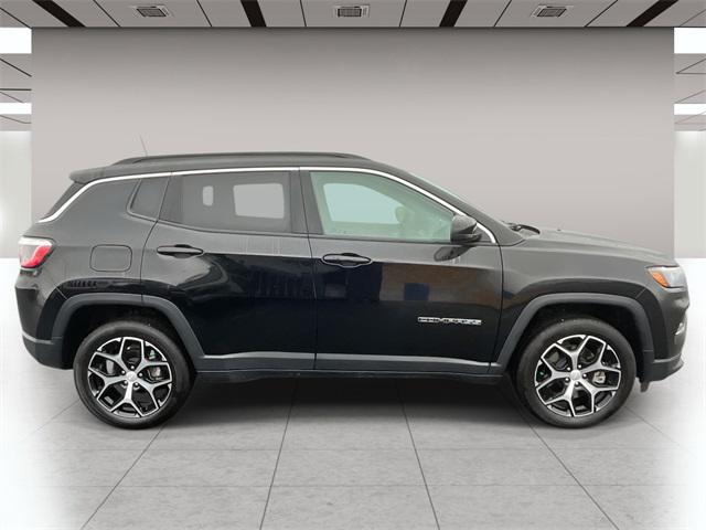 2024 Jeep Compass Limited 4x4 2024 Jeep Compass Limited 4x4