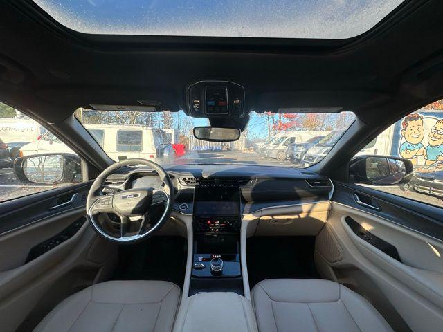 2024 Jeep Grand Cherokee Limited 4x4 2024 Jeep Grand Cherokee Limited 4x4