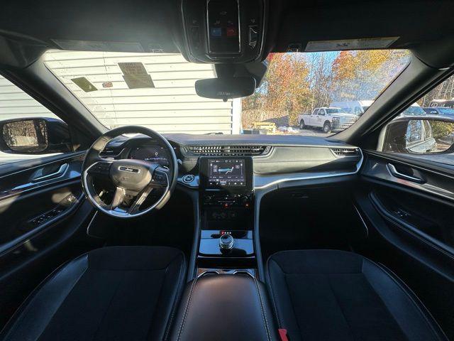 2022 Jeep Grand Cherokee Altitude 4x4 2022 Jeep Grand Cherokee Altitude 4x4