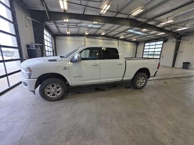 2024 RAM 2500 Laramie Crew Cab 4x4 64 Box