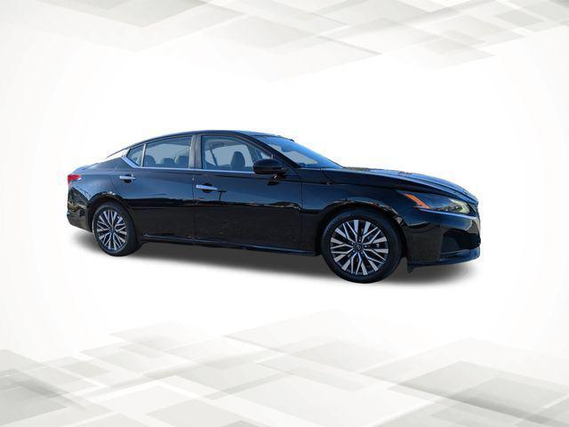 2023 Nissan Altima SV FWD
