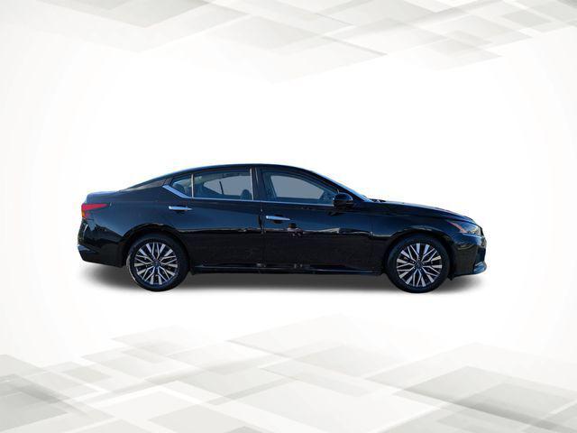 2023 Nissan Altima SV FWD
