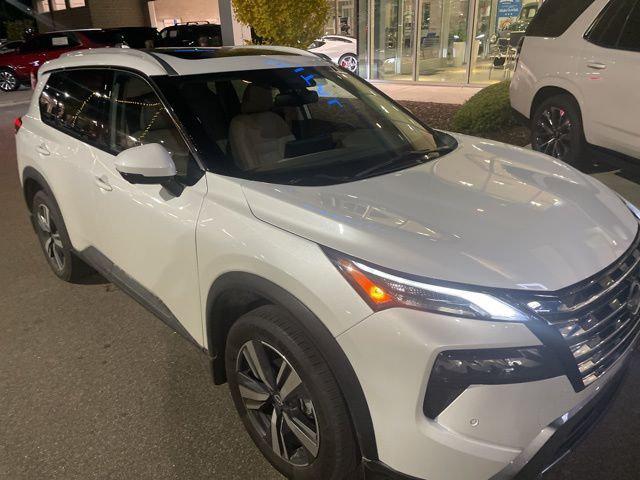 2024 Nissan Rogue SL FWD