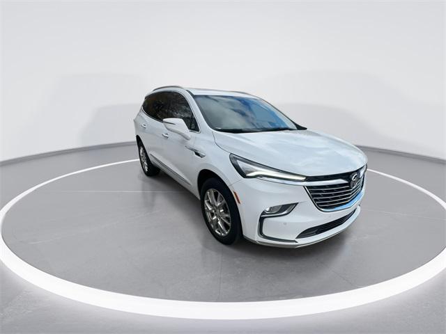 2022 Buick Enclave FWD Essence 2022 Buick Enclave FWD Essence