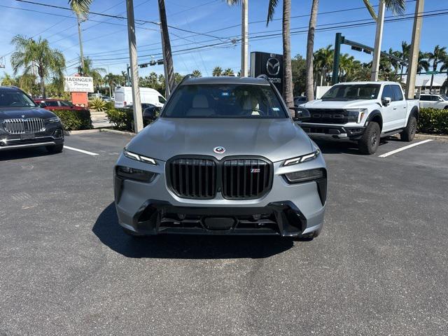 2023 BMW X7 M60i 2023 BMW X7 M60i