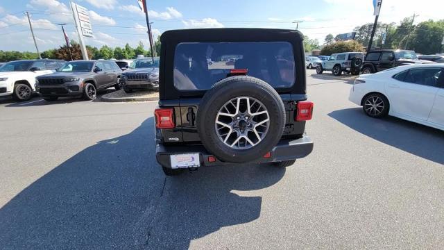 2024 Jeep Wrangler 4-Door Sahara 4x4