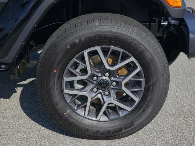 2024 Jeep Wrangler 4-Door Sahara 4x4