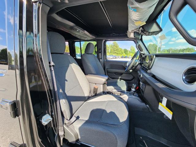 2024 Jeep Wrangler 4-Door Sahara 4x4