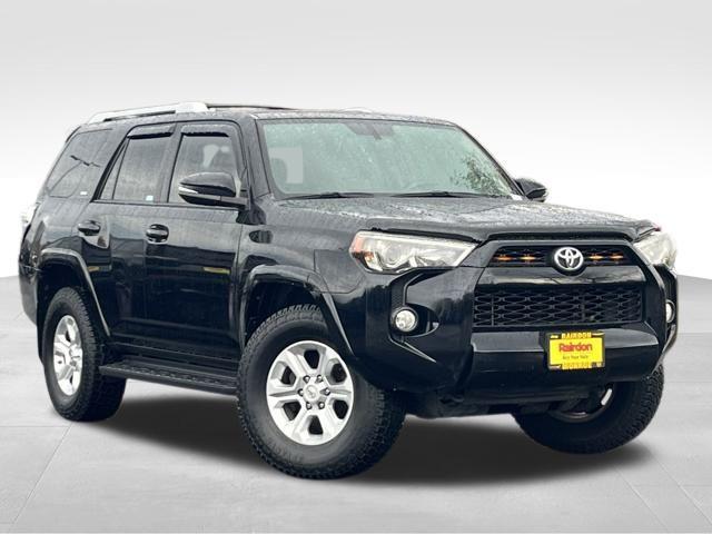 2017 Toyota 4Runner SR5 2017 Toyota 4Runner SR5
