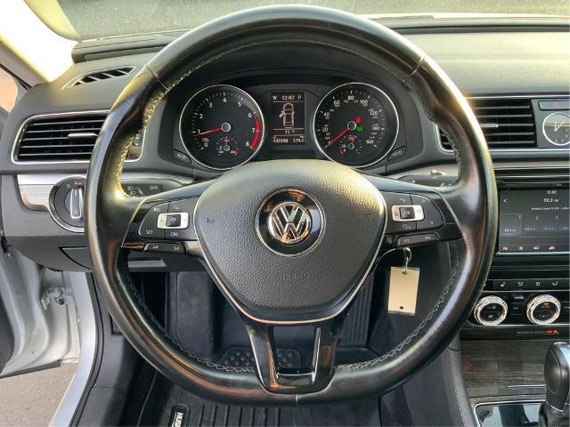 2016 Volkswagen Passat 1.8T SE